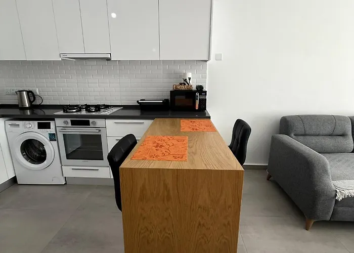 Caesar & & Spacious * Avgorou