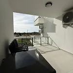 Caesar & & Spacious Apartment Avgorou