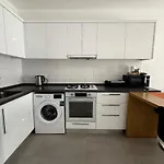 Apartment Caesar & & Spacious *