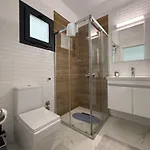 Caesar & & Spacious Apartment Avgorou