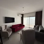 Caesar & & Spacious Apartment Avgorou