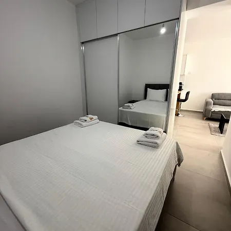 Caesar & & Spacious * Avgorou