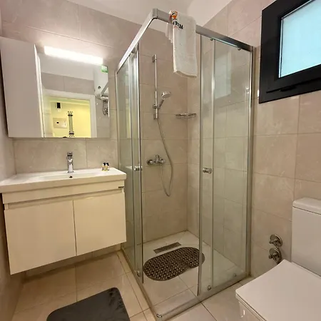 Lejlighed Caesar & & Spacious Avgorou