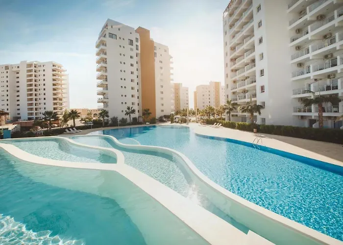 Caesar & & Spacious Avgorou