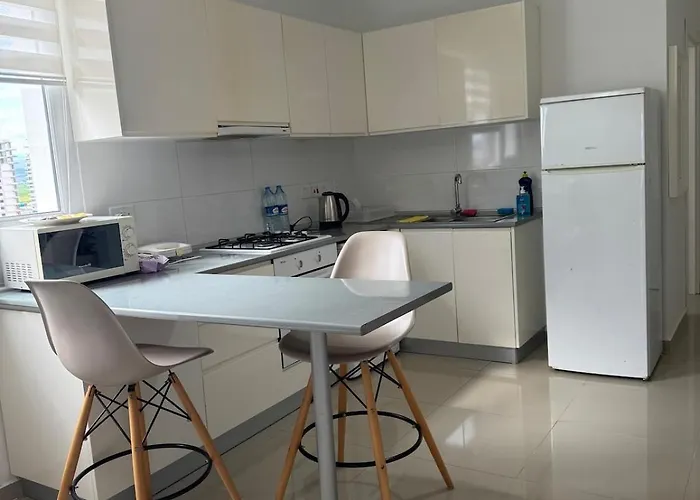 Caesar & & Spacious Avgorou