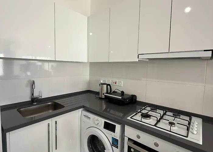 Caesar & & Spacious *