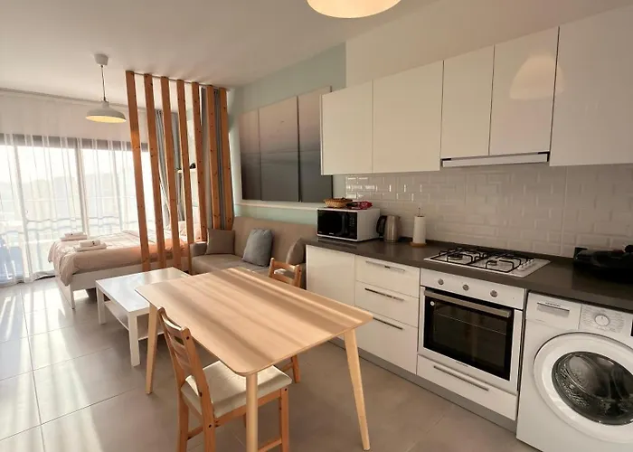 Caesar & & Spacious Lejlighed